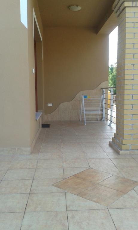 Kristaly Apartmanhaz Шарвар Экстерьер фото