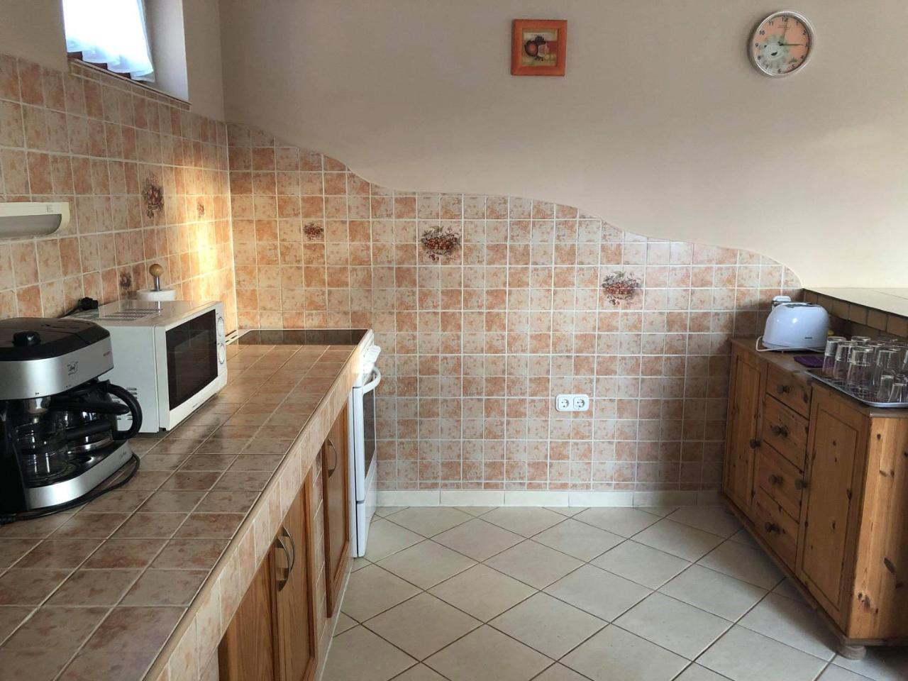 Kristaly Apartmanhaz Шарвар Экстерьер фото