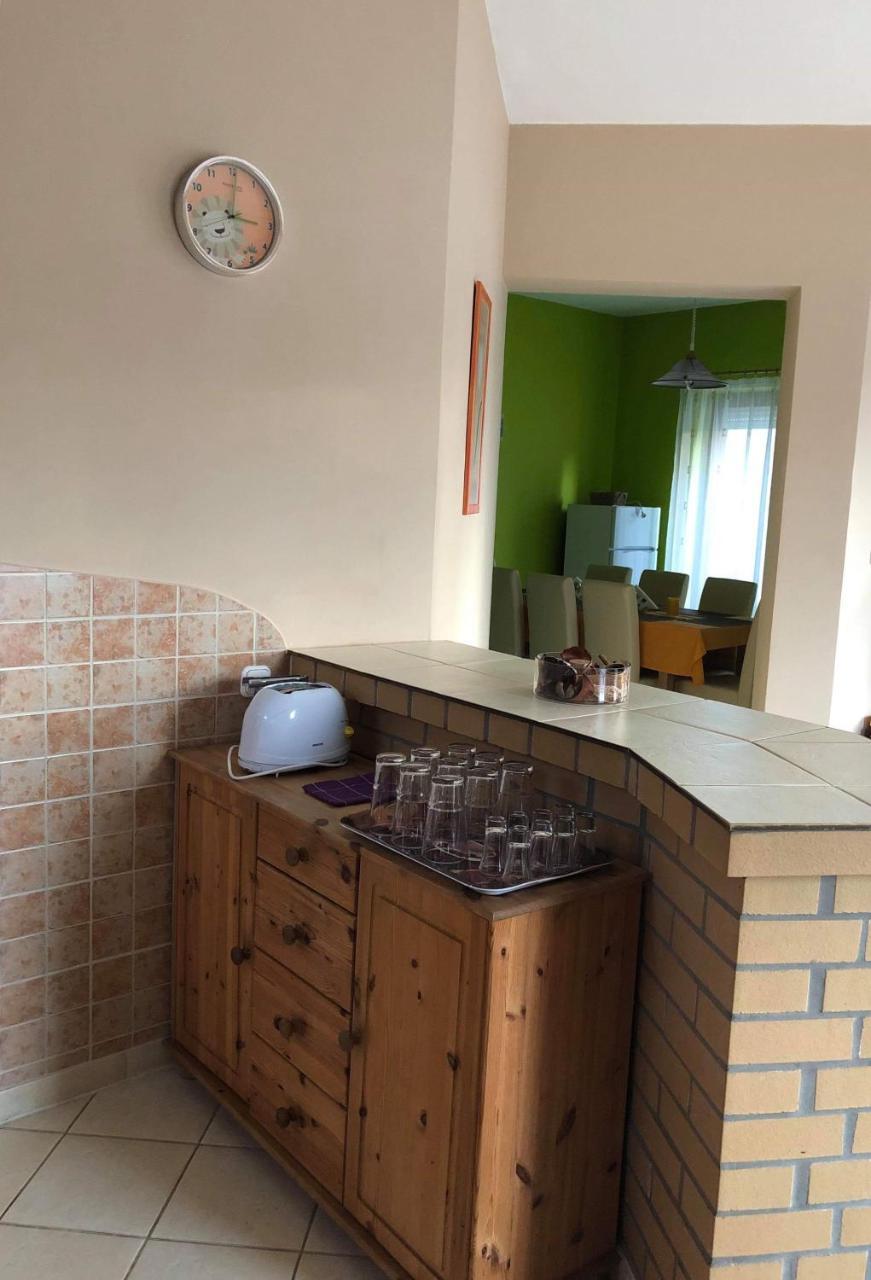 Kristaly Apartmanhaz Шарвар Экстерьер фото