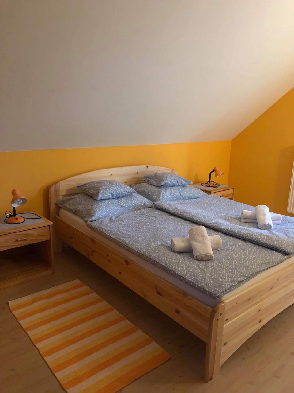 Kristaly Apartmanhaz Шарвар Экстерьер фото