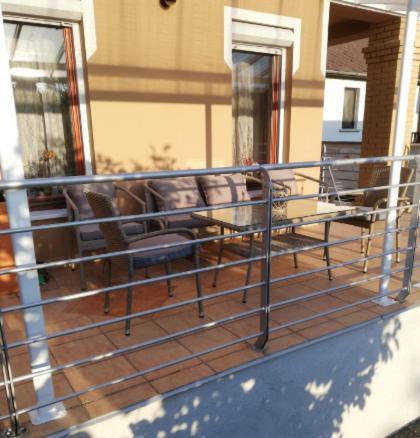 Kristaly Apartmanhaz Шарвар Экстерьер фото