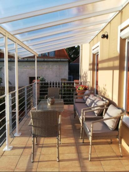 Kristaly Apartmanhaz Шарвар Экстерьер фото
