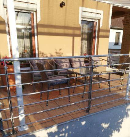 Kristaly Apartmanhaz Шарвар Экстерьер фото